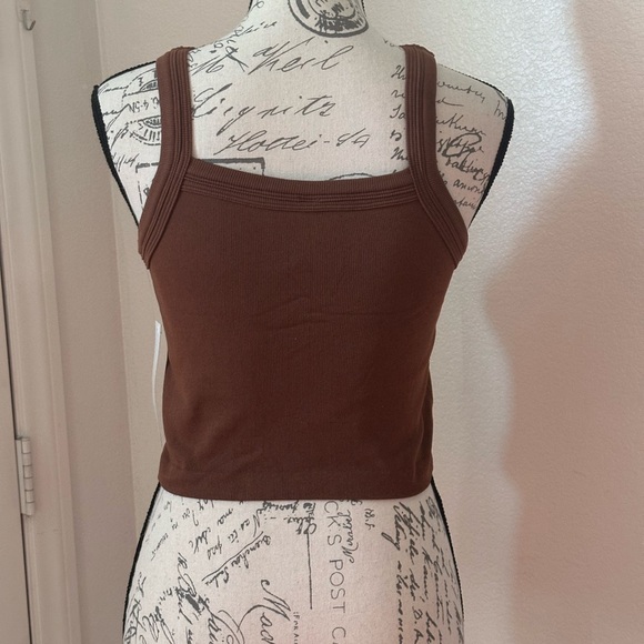 Fashion Top - Picture 2 of 5